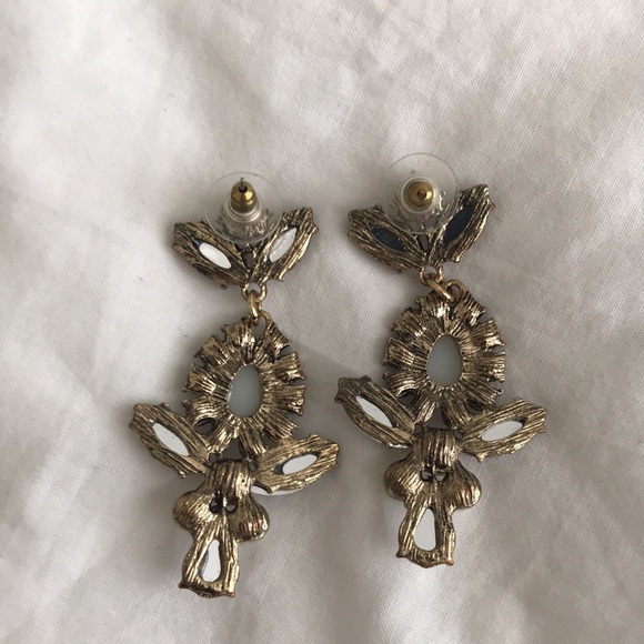 Bundle of 4 statement earrings - Picture 9 of 10